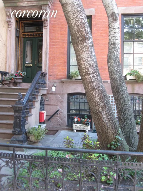 New York City Real Estate | View 236 Dean Street, 1 | 236 Dean Street, a Land Marked Block | View 8