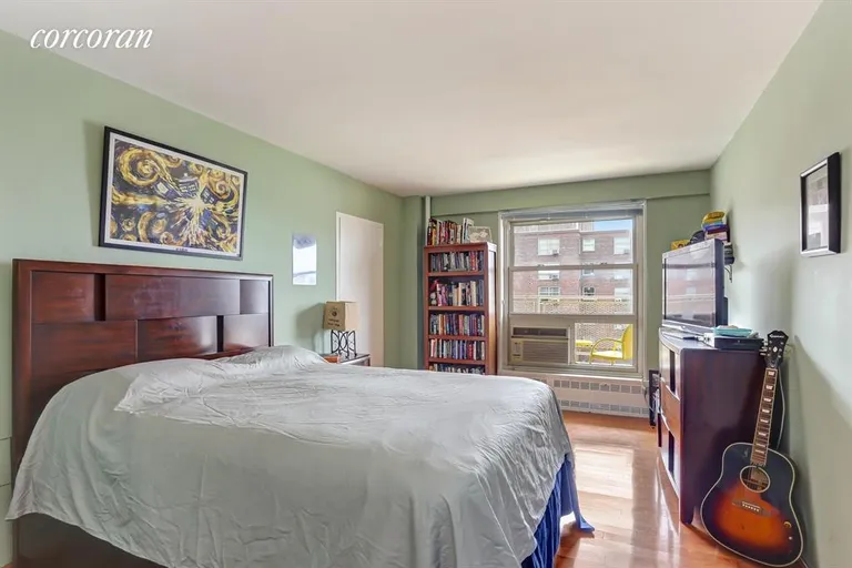 New York City Real Estate | View 90 La Salle Street, 19A | Master Bedroom | View 3