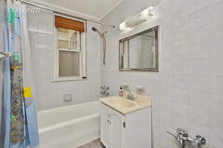 New York City Real Estate | View 661 41st Street, 1A | Bathroom | View 5