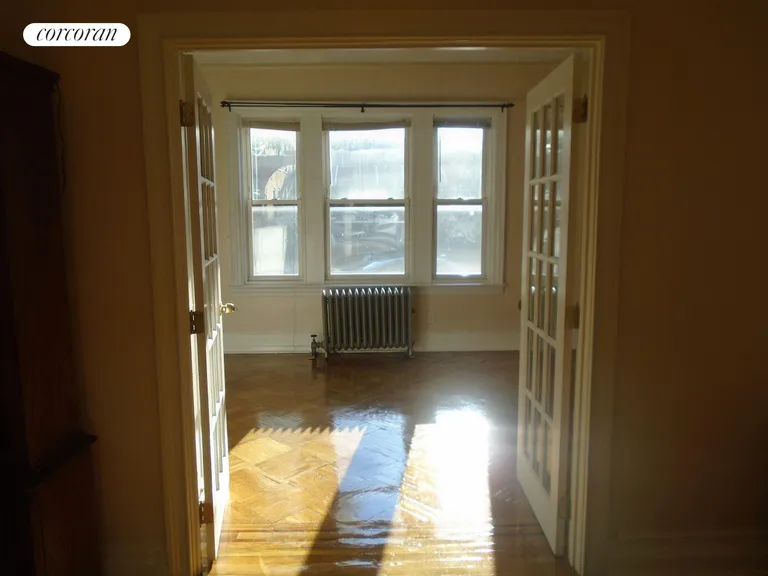 New York City Real Estate | View 207 East 52nd Street, 1 | room 1 | View 2