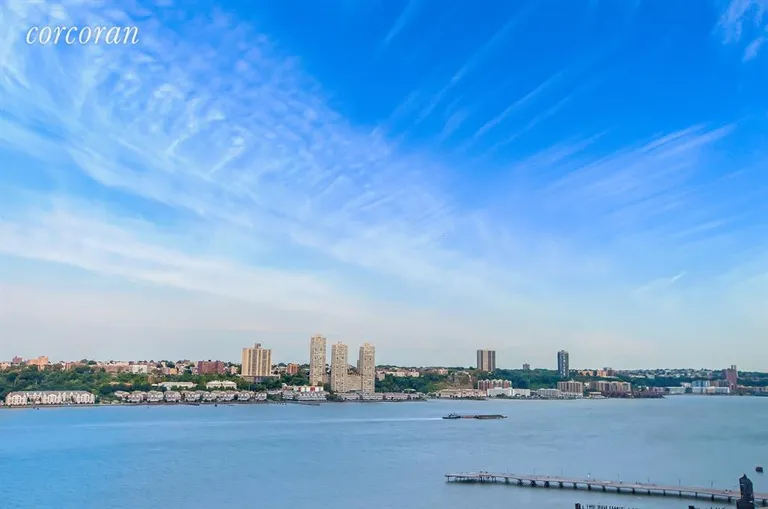 New York City Real Estate | View 100 Riverside Boulevard, 18D | Fabulous views | View 10