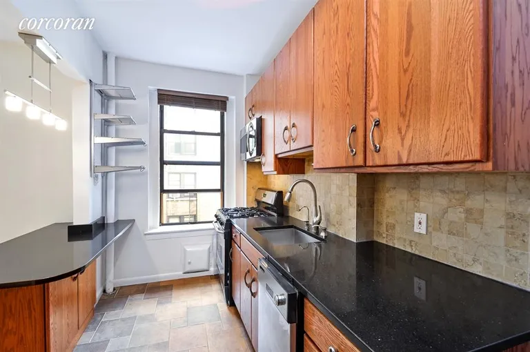New York City Real Estate | View 860 West 181st Street, 9 | Kitchen | View 4