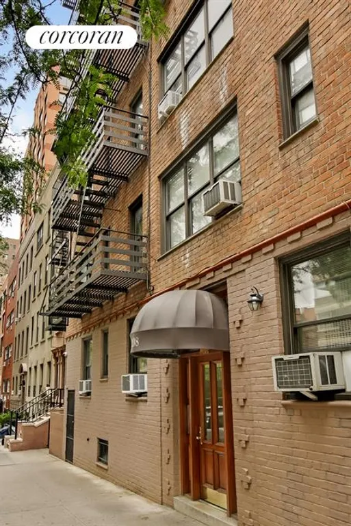 New York City Real Estate | View 208 East 70th Street, 2D | 1 Bed, 1 Bath | View 1
