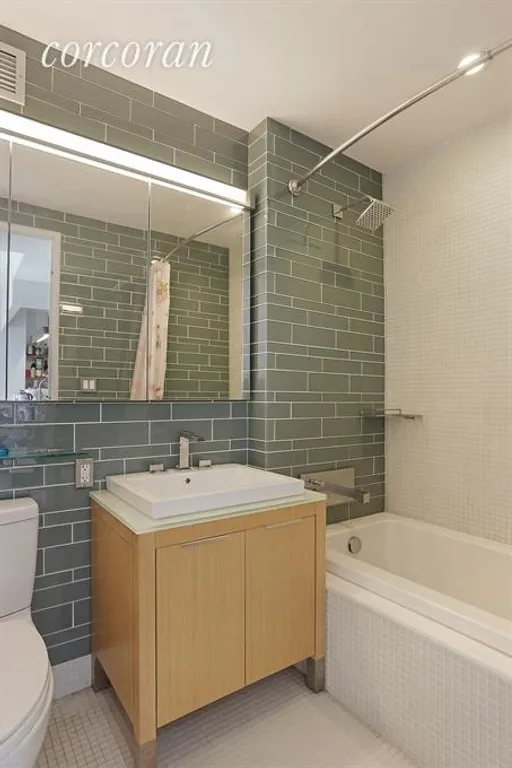 New York City Real Estate | View 22 North 6th Street, 20I | Bathroom | View 4