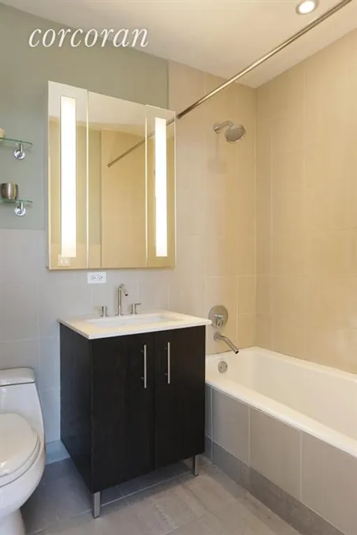 New York City Real Estate | View 1 NORTHSIDE PIERS, 8A | Bathroom | View 4