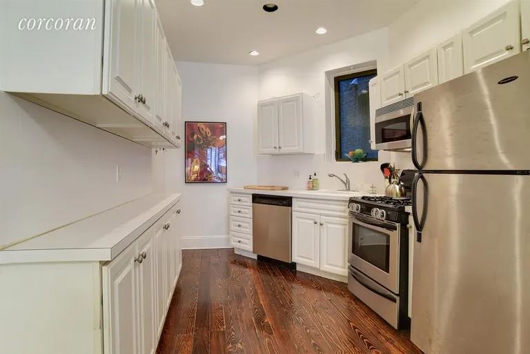 New York City Real Estate | View 705 Carroll Street, 1R | Kitchen | View 2