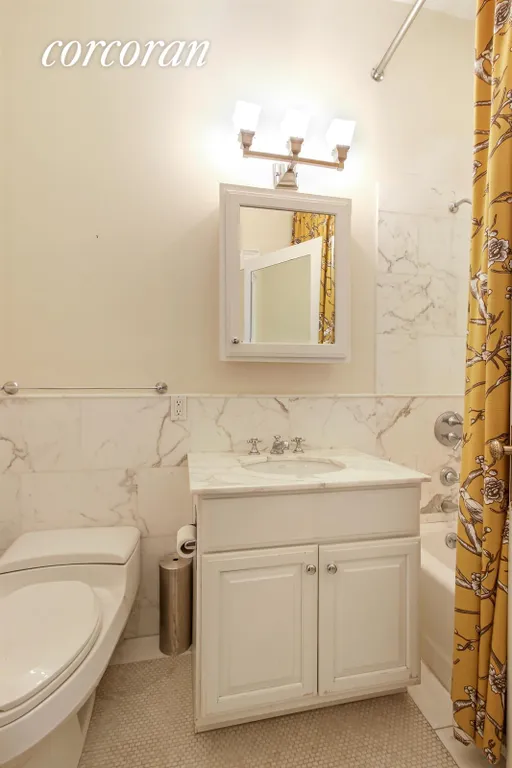 New York City Real Estate | View 7 East 81st Street, 3 | Renovated Bath | View 5