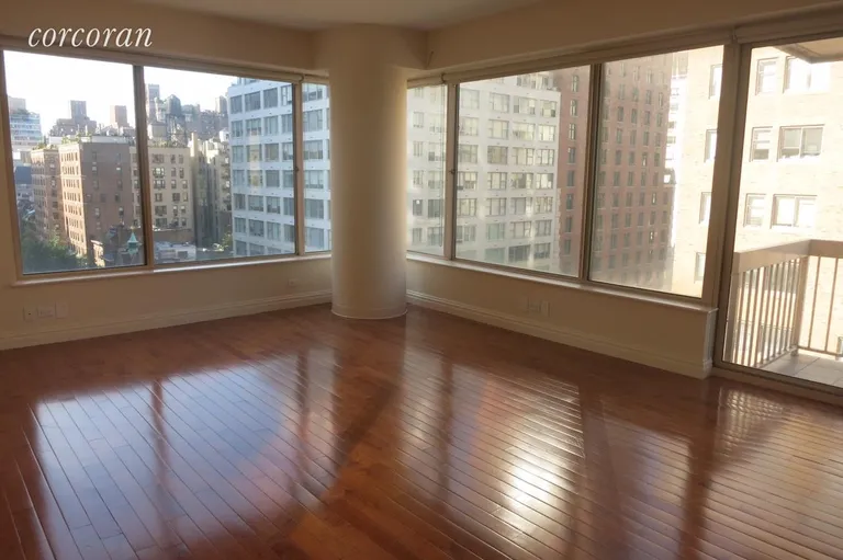New York City Real Estate | View 200 East 69th Street, 11A | room 2 | View 3