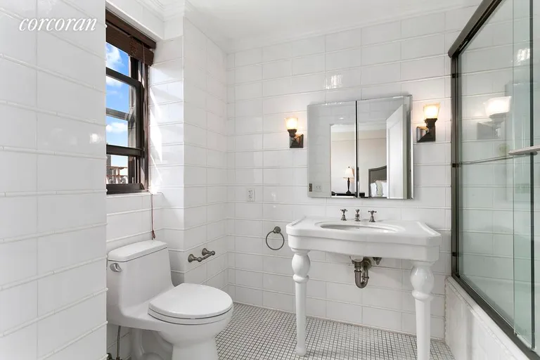 New York City Real Estate | View 165 East 72Nd Street, 20L | Master Bathroom
 | View 5