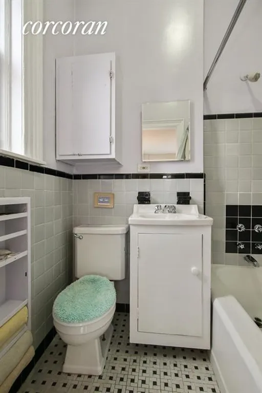 New York City Real Estate | View 615 West 113th Street, 64 | Bathroom | View 3