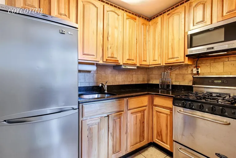 New York City Real Estate | View 36 West 35th Street, PHE | Kitchen | View 4