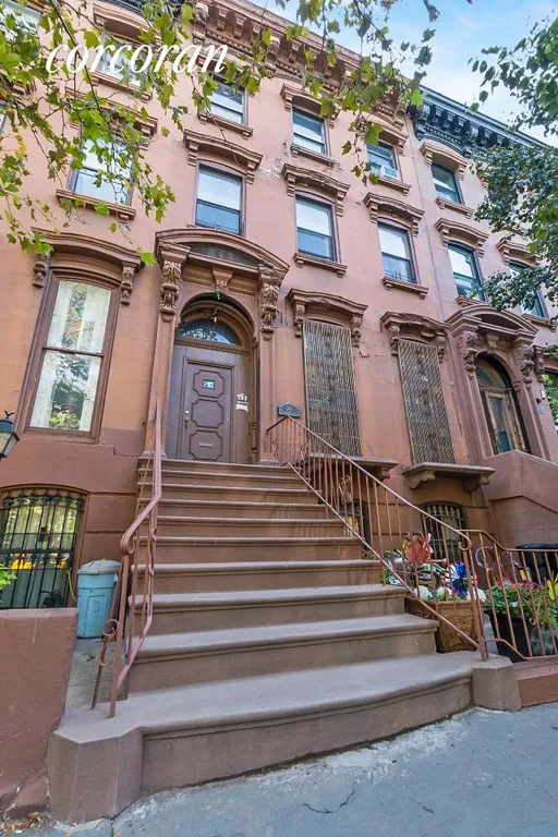 New York City Real Estate | View 241 Clermont Avenue, 2 | room 1 | View 2