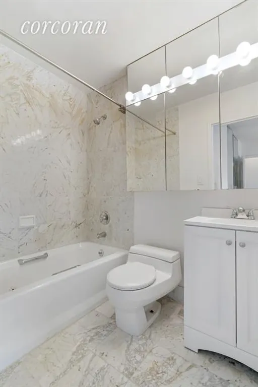New York City Real Estate | View 404 East 79th Street, 7G | Bathroom | View 5