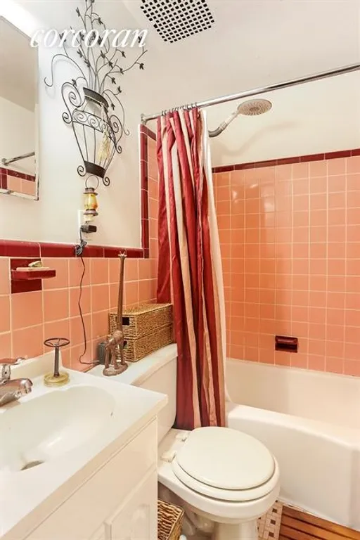 New York City Real Estate | View 30 West 71st Street, 2B | Bathroom | View 4