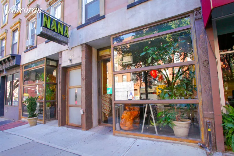 New York City Real Estate | View 155 5th Avenue, Commercial Space | Double Wide 30" Frontage  | View 2