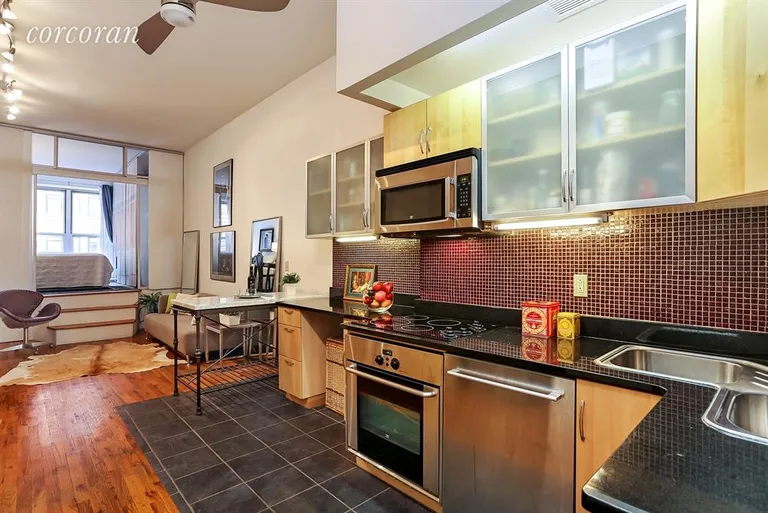 New York City Real Estate | View 23 Waverly Place, 3M | Kitchen | View 2