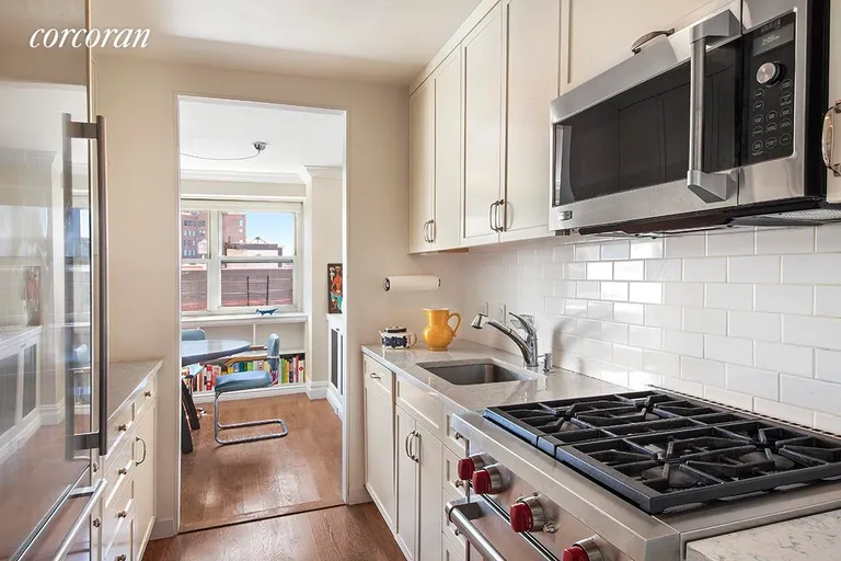 New York City Real Estate | View 15 CHARLES STREET, 8A | room 2 | View 3
