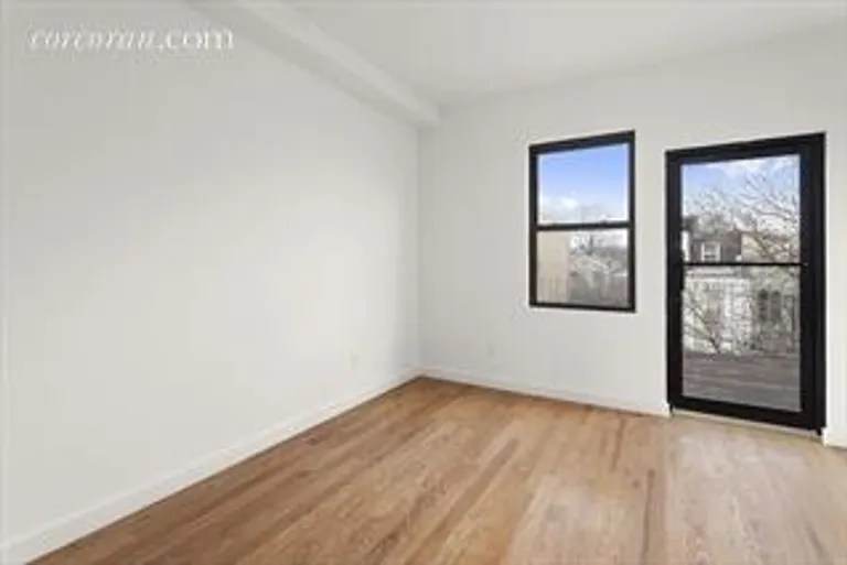 New York City Real Estate | View 119 Pulaski Street, 1 | room 2 | View 3