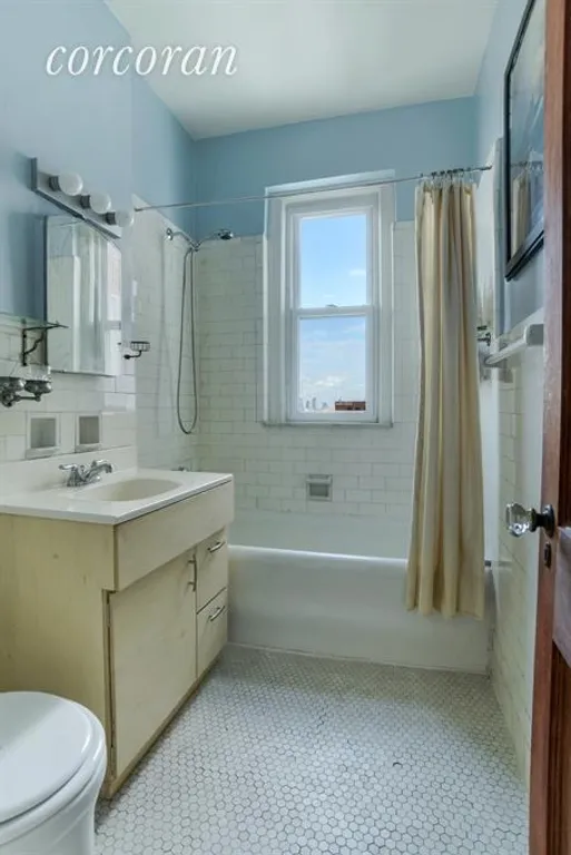 New York City Real Estate | View 521 41st Street, D2 | Bathroom | View 5