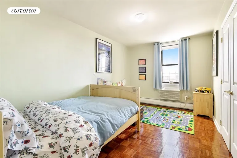 New York City Real Estate | View 156 Sackett Street, 6C | Bedroom | View 4
