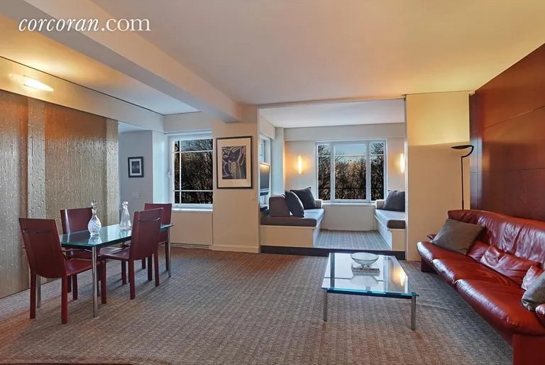 New York City Real Estate | View 880 Fifth Avenue, 7C | Living Room with additional sitting area. | View 2