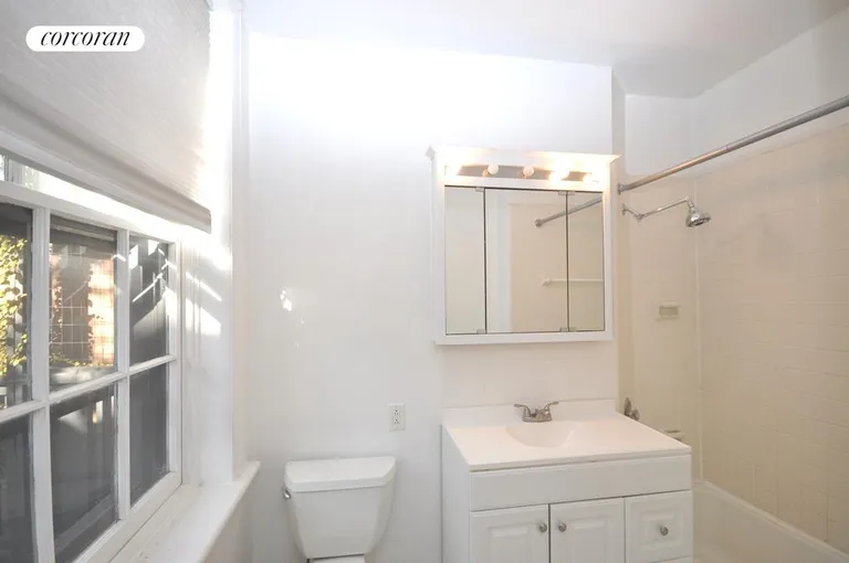 New York City Real Estate | View 42 Willow Place, Garden | room 4 | View 5