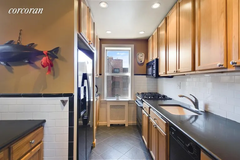New York City Real Estate | View 340 Haven Avenue, 6M | Kitchen | View 2