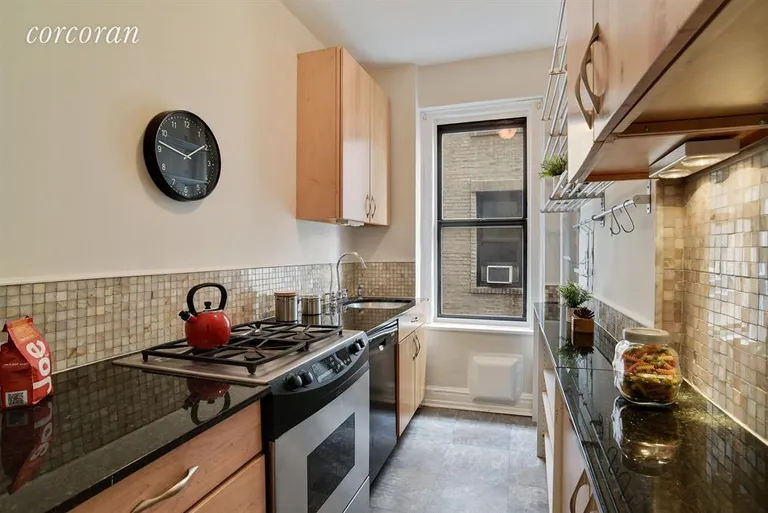 New York City Real Estate | View 175 Eastern Parkway, 4A | Kitchen | View 3