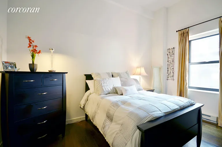 New York City Real Estate | View 11 East 36th Street, 901 | Comfortable and Bright!  | View 3