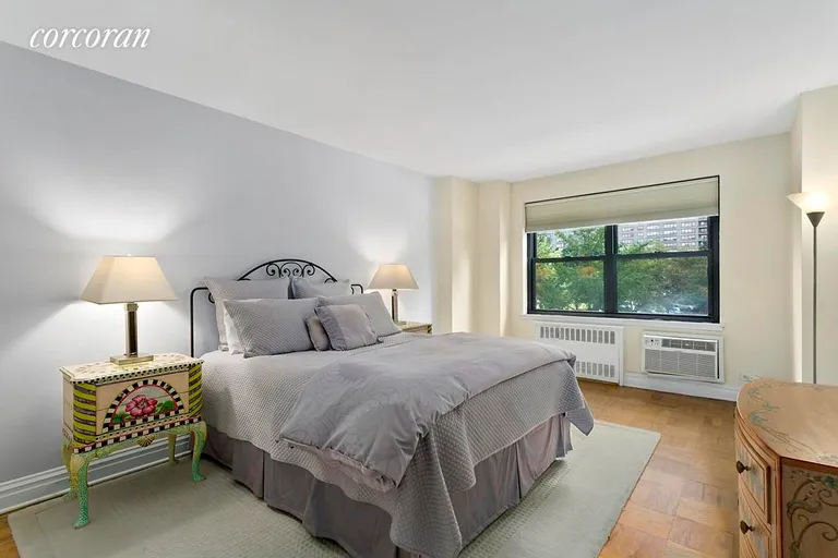 New York City Real Estate | View 165 West End Avenue, 2H | room 3 | View 4