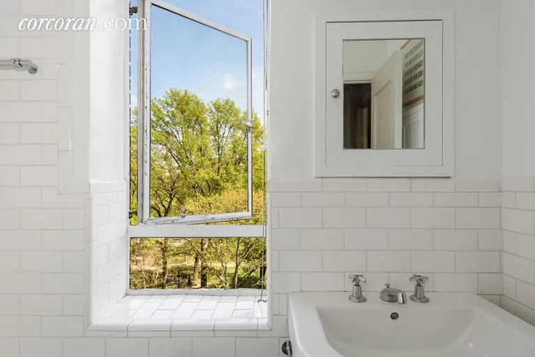 New York City Real Estate | View 25 Central Park West, 5K | Bathroom | View 5
