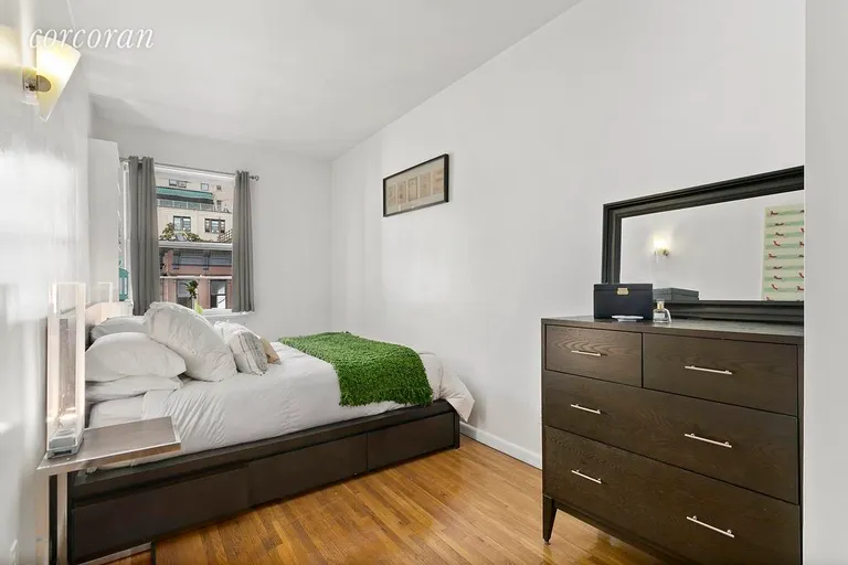 New York City Real Estate | View 46 West 71st Street, 4A | Sunny bedroom | View 3