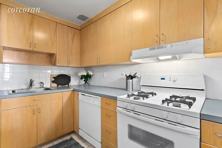 New York City Real Estate | View 46 West 71st Street, 4A | 3 | View 4
