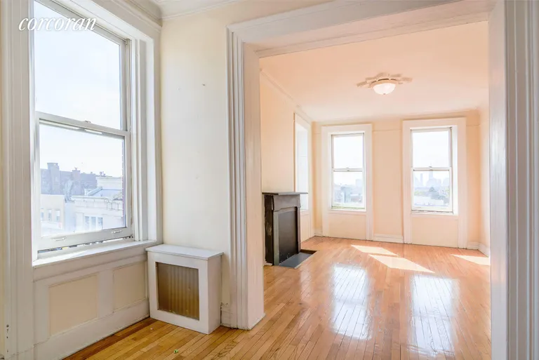 New York City Real Estate | View 814 Manhattan Avenue, 4R | 1 Bed, 1 Bath | View 1