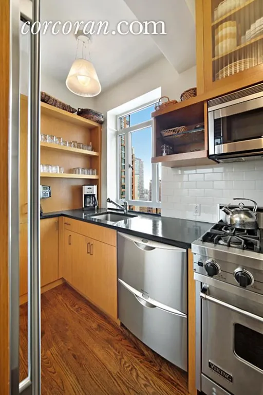 New York City Real Estate | View 25 Central Park West, 28Q | Windowed Kitchen | View 3