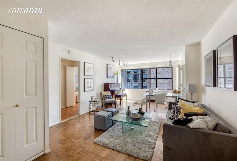 New York City Real Estate | View 1065 Park Avenue, 18D | 1 Bed, 1 Bath | View 1