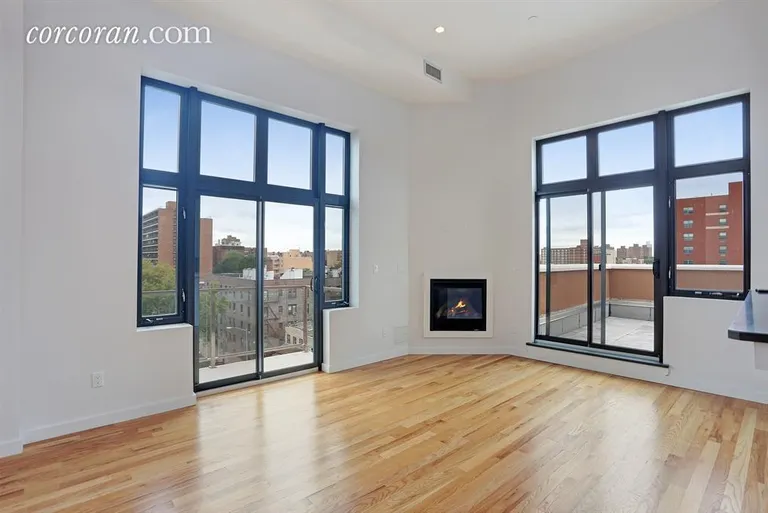 New York City Real Estate | View 30-25 21st Street, PH-A | 1 Bed, 1 Bath | View 1