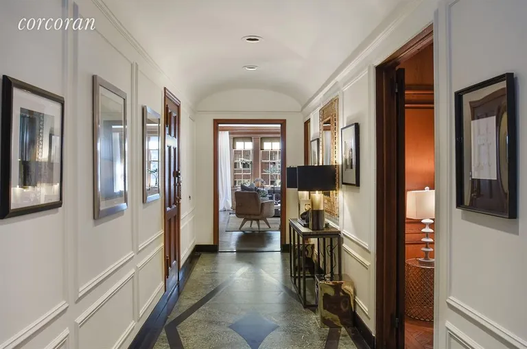 New York City Real Estate | View 117 East 72nd Street, 5W | Foyer | View 4