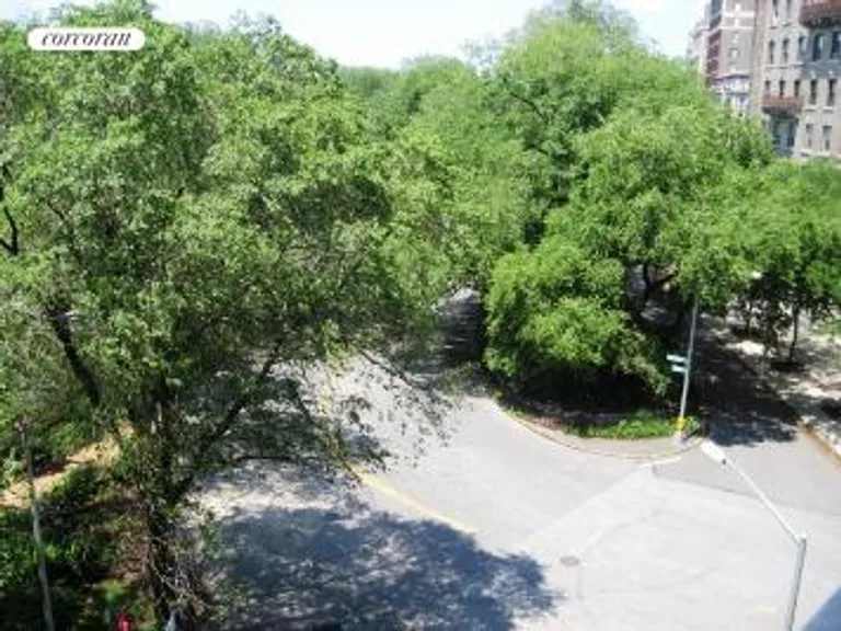 New York City Real Estate | View 375 Riverside Drive, 5B | room 4 | View 5