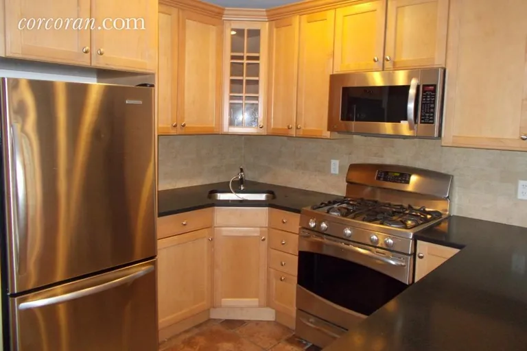 New York City Real Estate | View 396 Park Place, Garden | room 2 | View 3