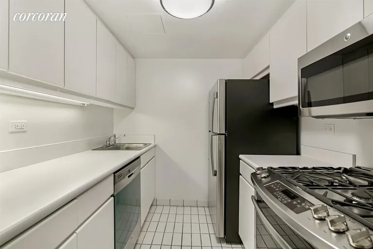 New York City Real Estate | View 225 West 83rd Street, 5V | Kitchen | View 3