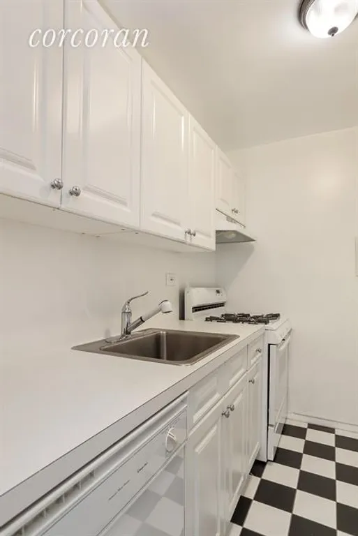 New York City Real Estate | View 180 West End Avenue, 20N | Kitchen | View 4