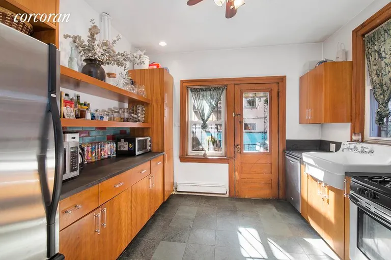 New York City Real Estate | View 292 Parkside Avenue | 4 | View 4