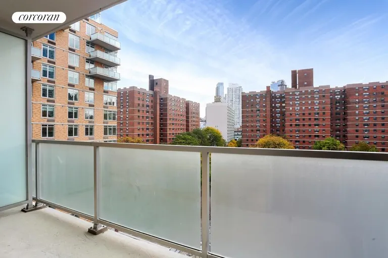 New York City Real Estate | View 81 Fleet Place, 8G | room 3 | View 4