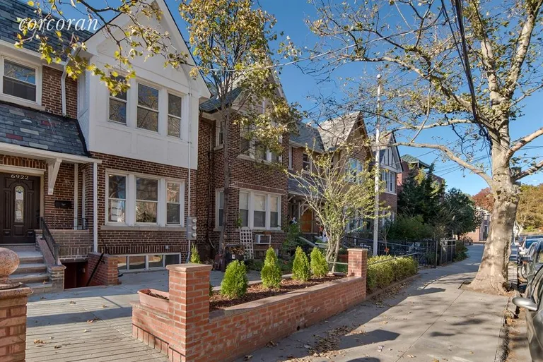 New York City Real Estate | View 6922 Narrows Avenue, 1 | 3 Beds, 3 Baths | View 1