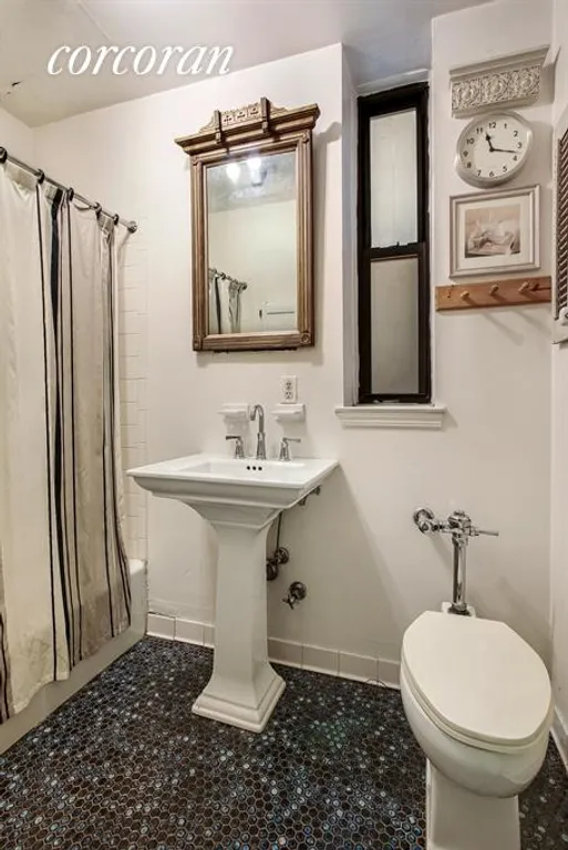 New York City Real Estate | View 204 West 78th Street, 4B | Bathroom | View 4