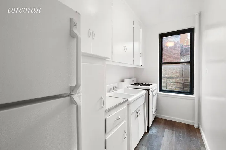 New York City Real Estate | View 208 East 70th Street, 5E | Separate windowed kitchen | View 2