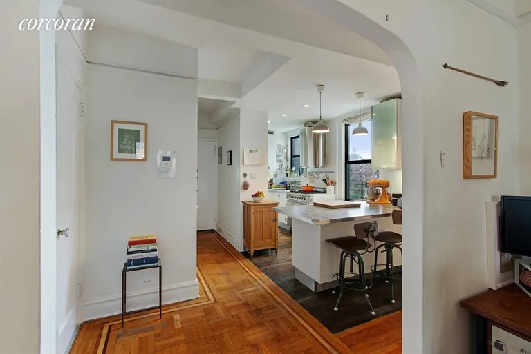 New York City Real Estate | View 30 West 90th Street, 8B | 2 Beds, 1 Bath | View 1