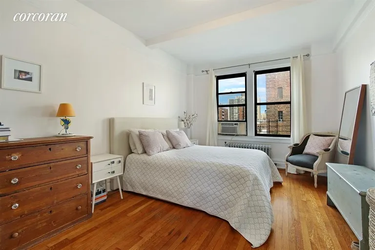 New York City Real Estate | View 30 West 90th Street, 8B | Master bedroom with 2 closets and open views | View 3