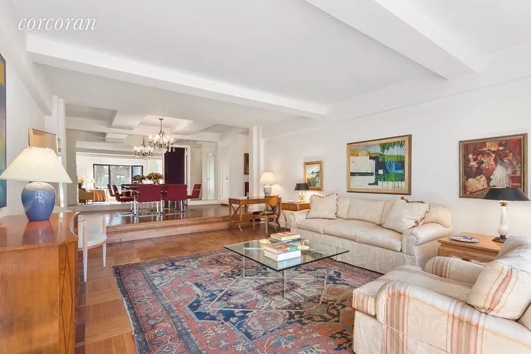 New York City Real Estate | View 19 East 88th Street, 9D | Grand and Expansive Living Room  | View 3